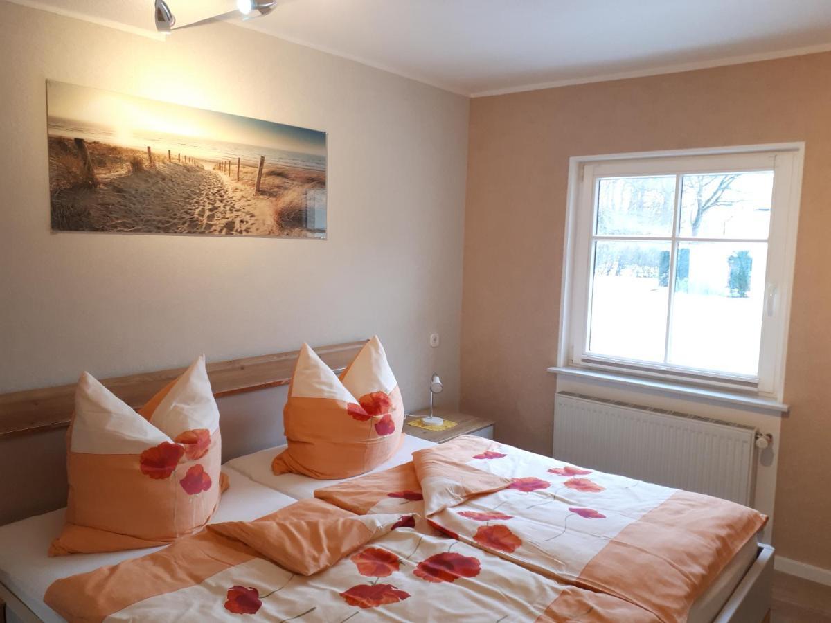 Ferienwohnung 2 bei Familie Saupe Schaprode Exterior foto